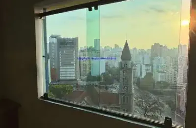Apartamento studio 27m², 01 dormitório e 01 banheiro.  condomínio com portaria e segurança.  excelente localização  entre as ruas da consolação