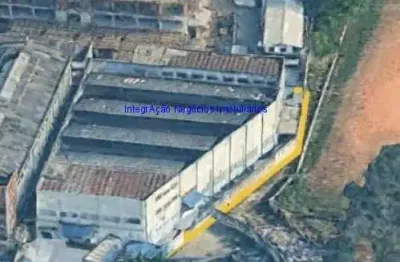 Terreno 2.596m².  excelente localização entre a avenida ermano marchetti e praça comendador hiada torlay.  todas as informações aqui anunciadas são