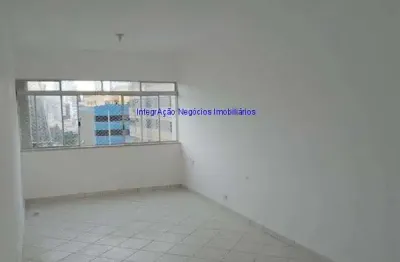 Conjunto comercial 46m² e 01 banheiro.   condomínio com portaria e segurança.  excelente localização, a 5 minutos andando para a estação de metrô