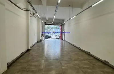 Loja 220m² e 02 banheiros.  excelente localização á 6 minutos andando para a estação do metrô santa cecilia; entre as ruas apa, general júlio marconde
