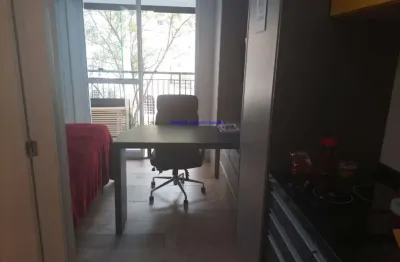 Apartamento studio 24m², 01 dormitório e 01 banheiro.  condomínio com portaria e segurança.  excelente localização á 7 minutos andando para a estação