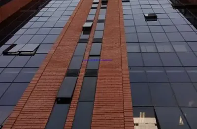 Conjunto comercial  63,10m²,  02 banheiros e 02 vagas de garagem.  Condomínio com segurança, portaria e recepção.  Excelente localização, á 9 minuto