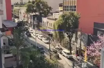 Conjunto comercial 83,14m², 05 salas e 02 banheiros.  condomínio com recepção e segurança.  excelente localização á 6 minutos andando para a estação