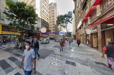 Loja  529,86 m² e 02 banheiros. excelente localização á 5 minutos andando para a estação do metrô republica; entre as ruas  nova barão, sete de abril