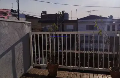 Excelente localização à 9 minutos caminhando para a estação de trem do itaim paulista; o imóvel fica na parte comercial e central do itaim entre as ru