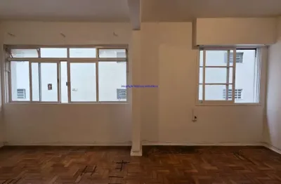 Apartamento 100m², 02 dormitórios (sendo 01 suíte), 02 banheiros e 01 vaga de garagem.  condomínio com portaria e segurança.  excelente localização