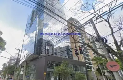 Conjunto comercial  223m², 02 banheiros e 02 vagas de garagem.   condomínio com recepção e segurança.  excelente localização á 5 minutos andando para