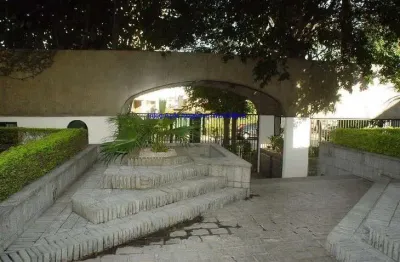 Apartamento duplex mobiliado 50m², 01 dormitório (01 suíte), 01 banheiro e 01 vaga de garagem.  condomínio com portaria, gerador, jardim, lavanderia