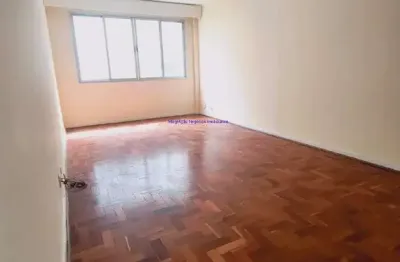 Apartamento 130m², 03 dormitórios amplos repletos de armários (sendo 01 suíte grande), 02 banheiros, 01 vaga de garagem, 01lavanderia bem ampla