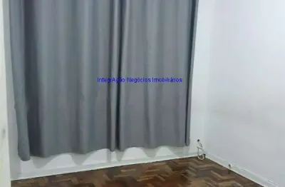 Apartamento 33m², 01 dormitório e 01 banheiro.  condomínio com segurança e portaria.  excelente localização entre as ruas oscar cintra gordinho