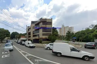 Prédio 942m², 10 banheiros e  24 vagas de garagem.  excelente localização entre as ruas bairi, caativa e visconde de indaiatuba.  todas as informações