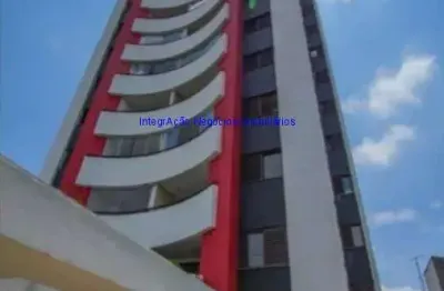 Apartamento mobiliado 55m²,  02 dormitórios (sendo 01 suíte), 02 banheiros e 02 vagas de garagem.  condomínio com portaria, segurança, piscina