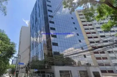 Condomínio com portaria e segurança.  Excelente localização á 5 minutos andando para a estação do metrô São Joaquim; Entre as Ruas Professor Antônio