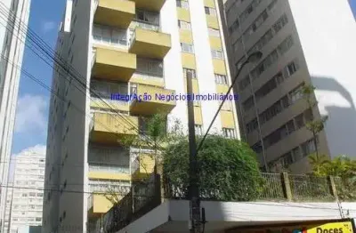 Condomínio com portaria, segurança.  Excelente localização á 5 minutos andando da estação do metrô Brigadeiro; Entre as Alamedas Joaquim Eugênio