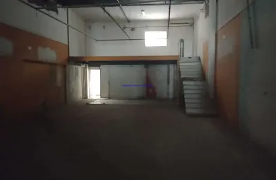 Excelente localização á 9 minutos andando para a estação do metrô Higienópolis-Mackenzie; Entre as Ruas Marques de Paranaguá, Caio Prado,