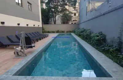 Condomínio com portaria, segurança, piscina, academia, playground e salão de festas.  Excelente localização, á 7 minutos andando para a estação