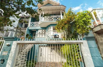 Casa para venda no bairro chácara das pedras em porto alegre