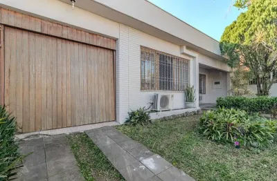 Casa com 3 quartos à venda na Rua Magalhães Calvet, 160, Sarandi, Porto Alegre
