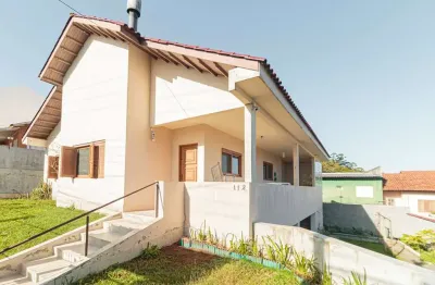 Casa com 2 quartos à venda na Rua dos Colibris, 112, Lomba do Pinheiro, Porto Alegre