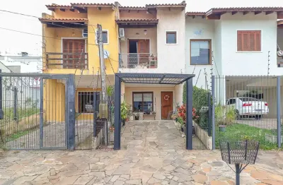 Casa com 2 quartos à venda na Rua Giobatta Giuseppe Petracco, 237, Vila Nova, Porto Alegre