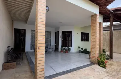 Casa em condomínio fechado com 4 quartos à venda na Avenida Maria Lacerda Montenegro, 4, Nova Parnamirim, Parnamirim