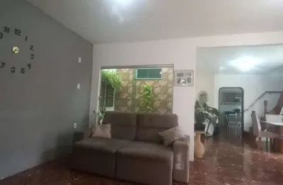 Casa de 2 pavimentos em icoaraci! área privativa de 160m². 2 vagas de garagem.