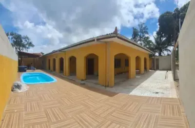 Casa mobiliada na praia do ariramba em mosqueiro! área privativa de 230m². área total de 468m². 5 vagas de garagem.