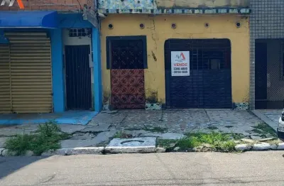 Casa térrea na rômulo maiorana. área total de 141m². 1 vaga de garagem.