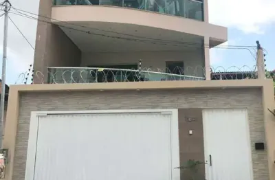 Prédio residencial de 2 pavimentos e com 2 apartamentos na marambaia! àrea privativa de 528m² - 1 apartamento por andar. 04 vagas de garagem. nascente