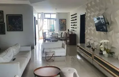 Apartamento com 4 suítes no bairro de batista campos! área privativa de 270m². 02 vagas de garagem. nascente.