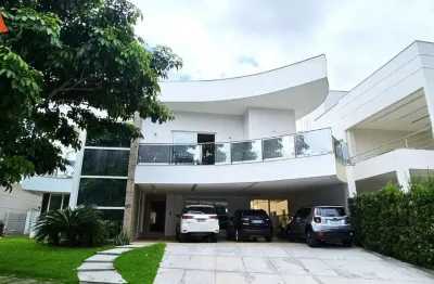 -cop 30 - casa de 2 pavimentos com 6 suítes + 1 quarto + gabinete no condomínio água cristal! -área privativa: 1.800m². -03 vagas de garagem
