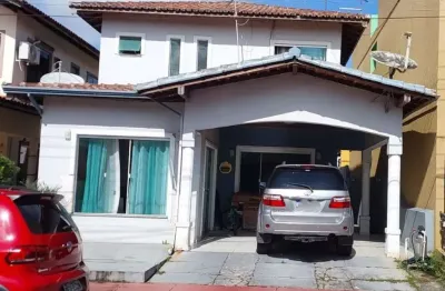 -cop 30 - casa de 2 pavimentos no condomínio cidade jardim 2! -área privativa de 220m². -01 vaga de gagarem.