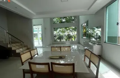 -cop 30 - casa de 2 pavimentos com 4 suítes no condomínio montenegro boulevard! -área privativa de 700m². -02 vagas de garagem.