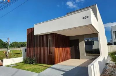 Casa no condomínio porto marina. área privativa de 160m². 02 vagas de garagem. nascente.