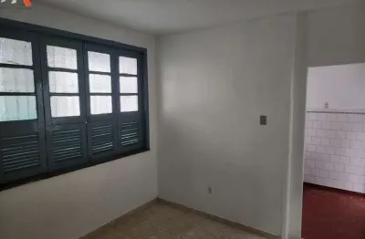 Apartamento com 2 quartos sendo 1 suíte no bairro da cidade velha. Área privativa de 60m².