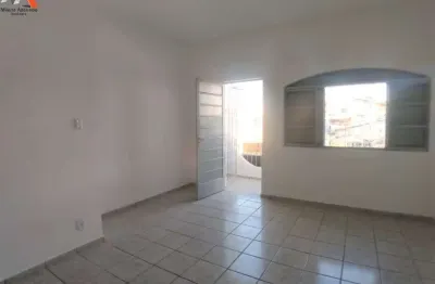 Casa com ponto comeical na avenida dalva. Área privativa de 160m²