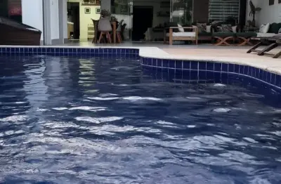 Vendo recreio dos bandeirantes espetacular casa duplex moderna com 4 quartos , piscina em condominio com infraestrutura e segurança