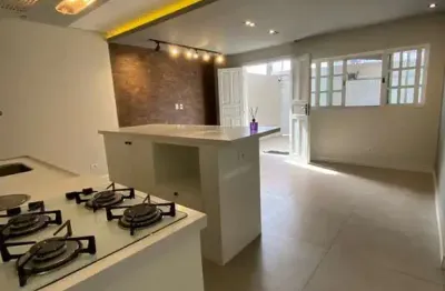 Casa Individual Nova - 2 Dormitórios (1 Suíte) | Lado Praia - Aviação