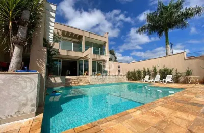 Sobrado completo na Nova Prochet, no Jardim Vale do Reno, com 4 quartos (3 suítes), piscina, espaço gourmet e energia fotovoltaica.