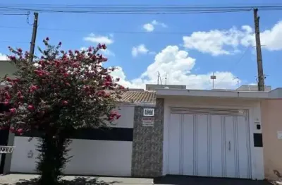 Casa com 2 quartos à venda no Jardim Yang III, Bariri 