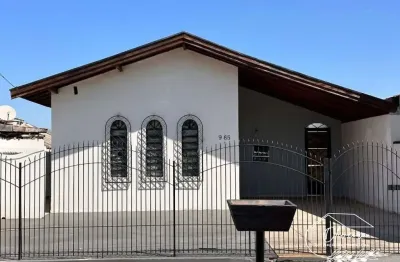 Casa com 3 quartos à venda na Vila Santa Inês, Bauru 