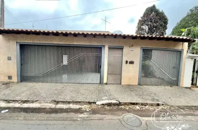 Casa com 5 quartos à venda no Jardim Santana, Bauru 