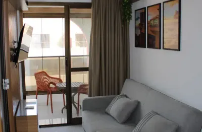 Apartamento de 1 quarto com varanda e 1 vaga privativa totalmente equipado e decorado.