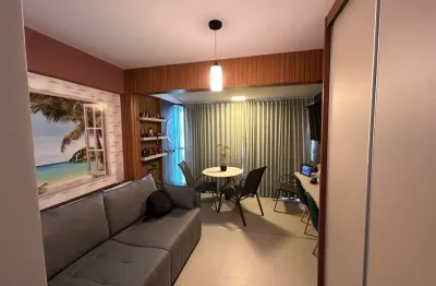Studio mobiliado e decorado no último andar e com vista para o mar