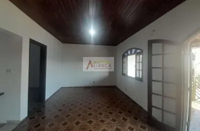 Casa para Locação em Várzea Paulista, Jardim das Palmeiras, 3 dormitórios, 1 banheiro, 1 vaga