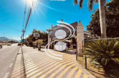 Maravilhosa sala montada para consultório médico - padrão triplo a