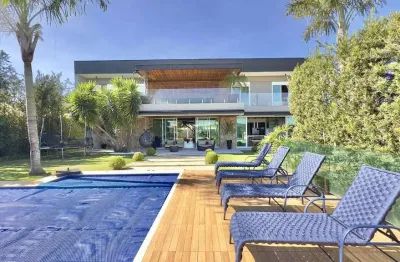 Seu Pôr do Sol particular á beira da represa - viva o luxo e o lazer em sua essência.