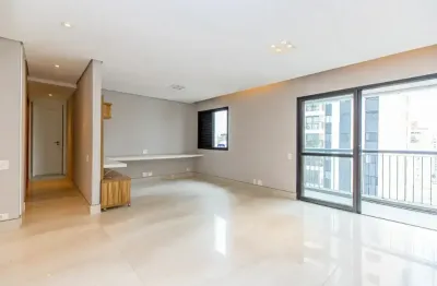 Lindo apartamento em andar alto com vista privilegiada..