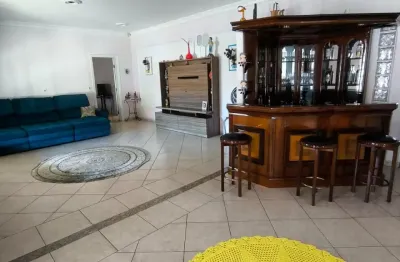 Casa comercial com 3 salas para alugar na Rua Amando de Barros, Centro, Botucatu