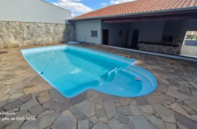 Casa com 2 quartos para alugar na Rua João Thomaz de Almeida, Vila Rodrigues Alves, Botucatu